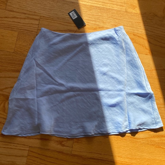 Silky Mini Skirt in Grape Job - Picture 5 of 6